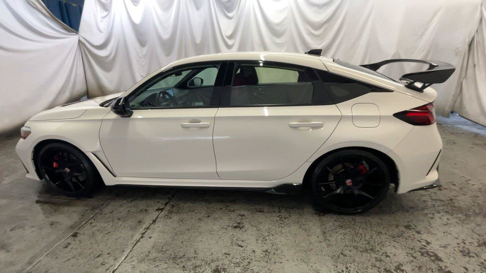 Used 2025 Honda Civic Type R image 13