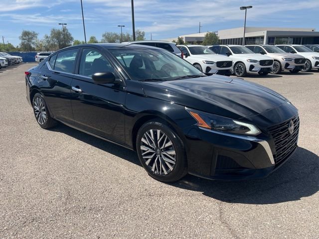 Used 2024 Nissan Altima 2.5 SV