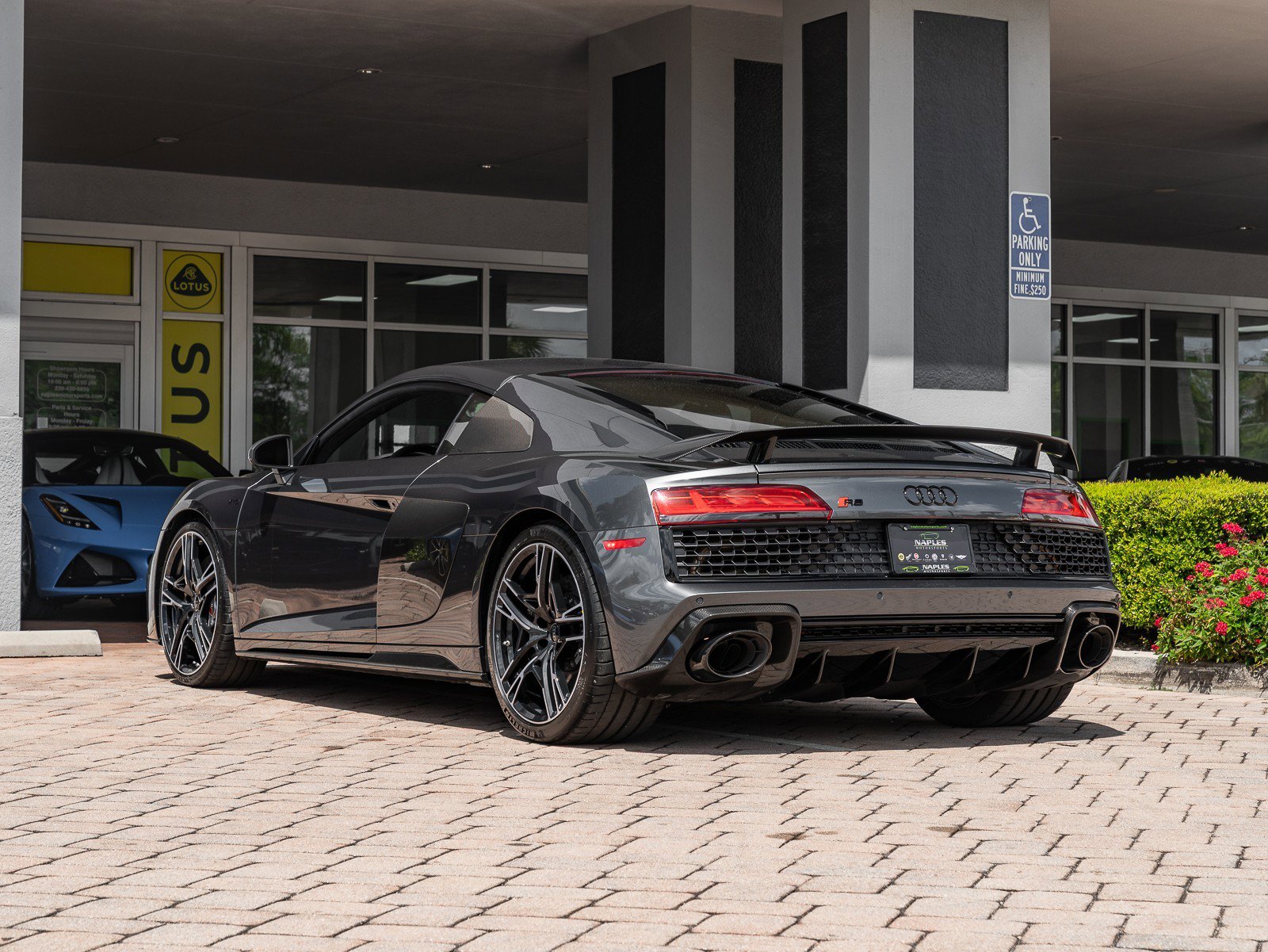 Used 2023 Audi R8 V10 performance image 34
