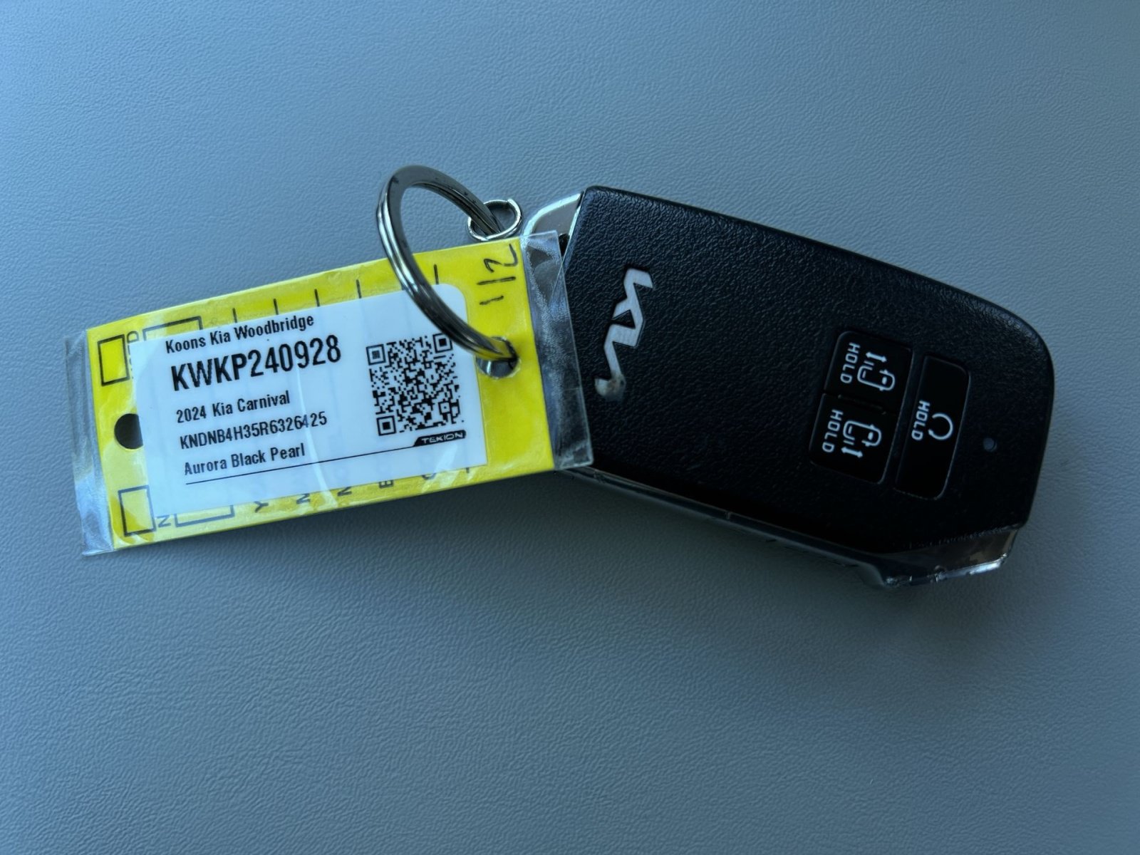 Used 2024 Kia Carnival LX FWD image 47