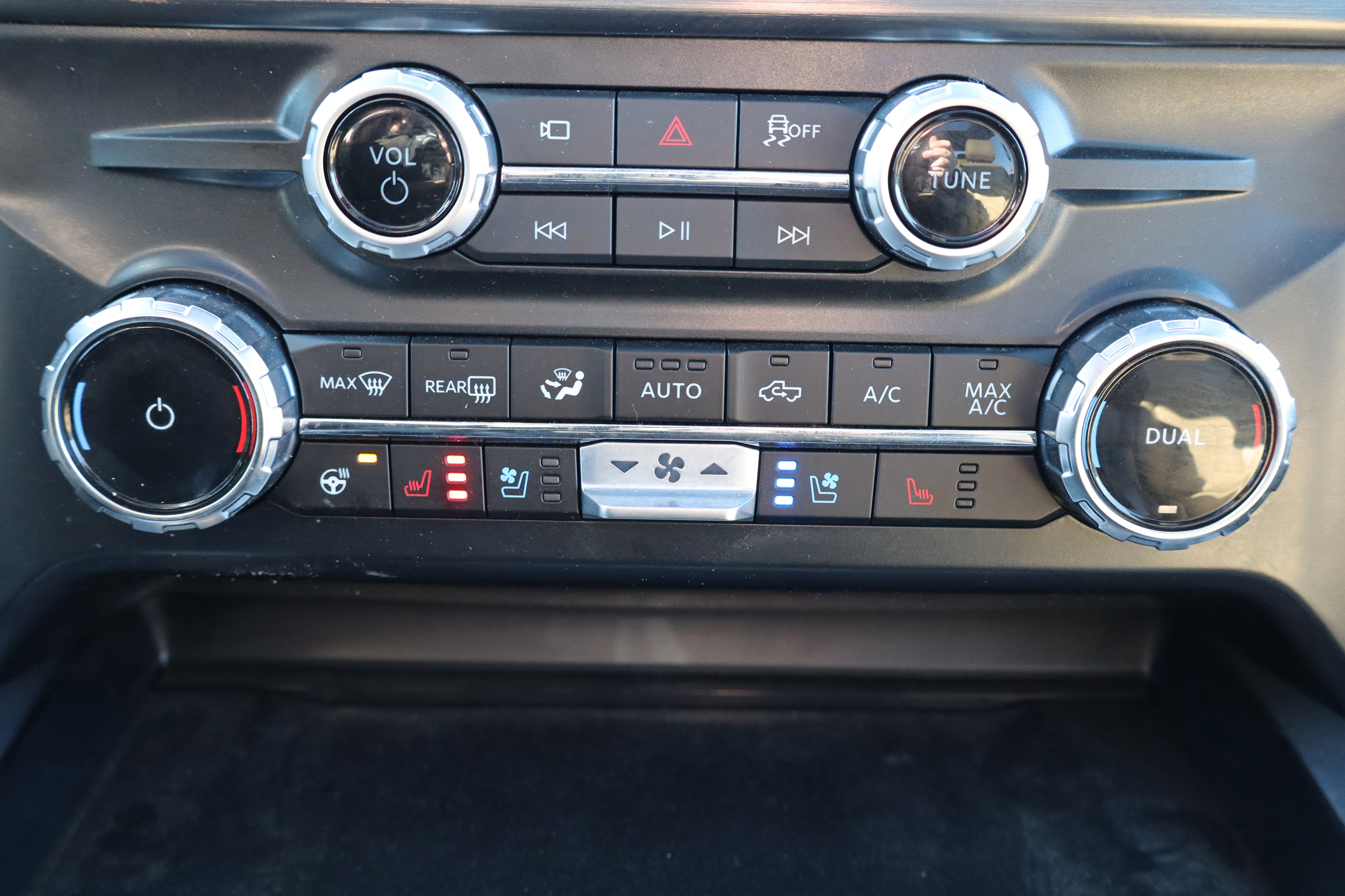 Used 2025 Ford F350 Lariat w/ Lariat Ultimate Package image 23