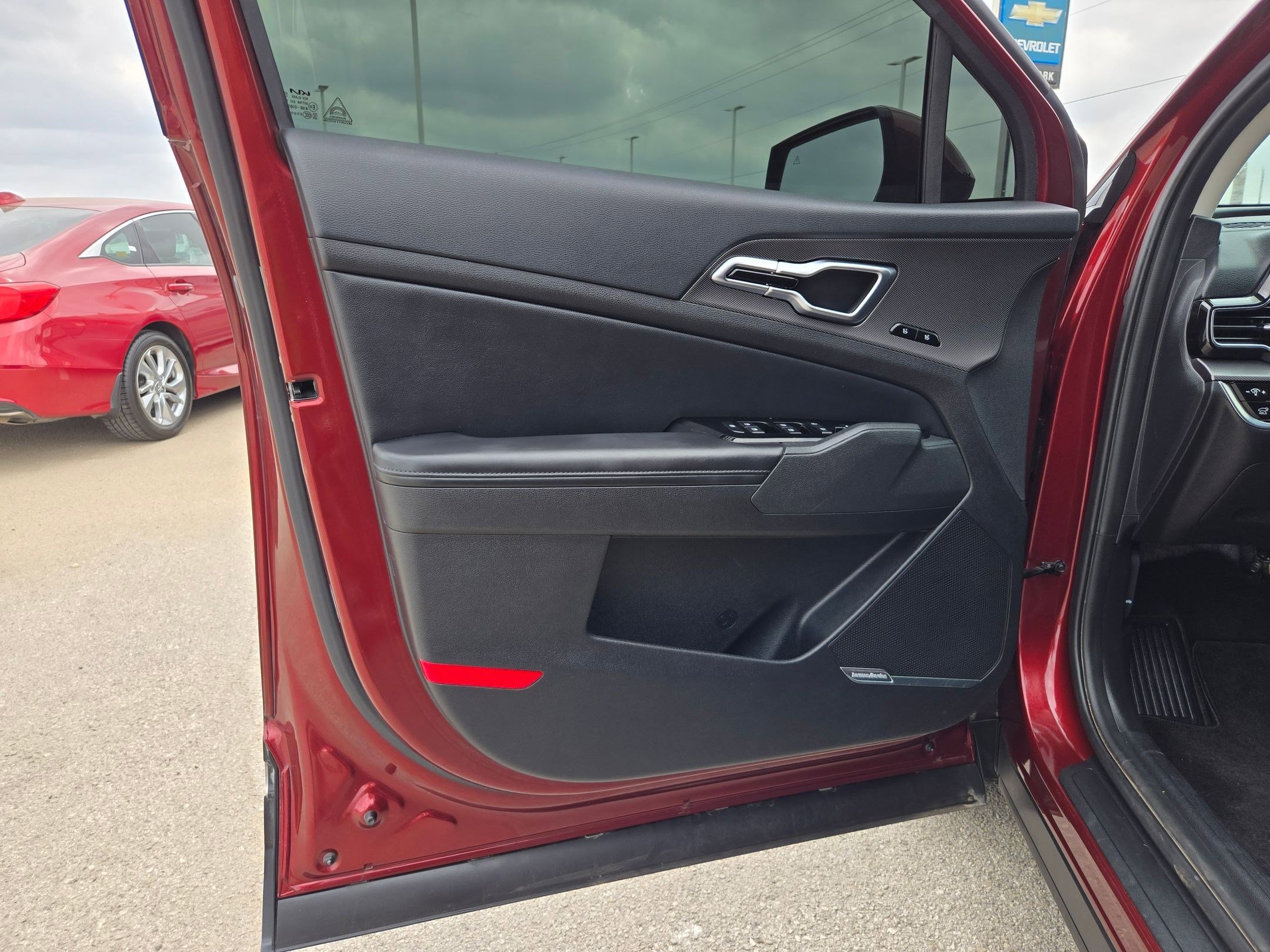 Used 2023 Kia Sportage SX image 12