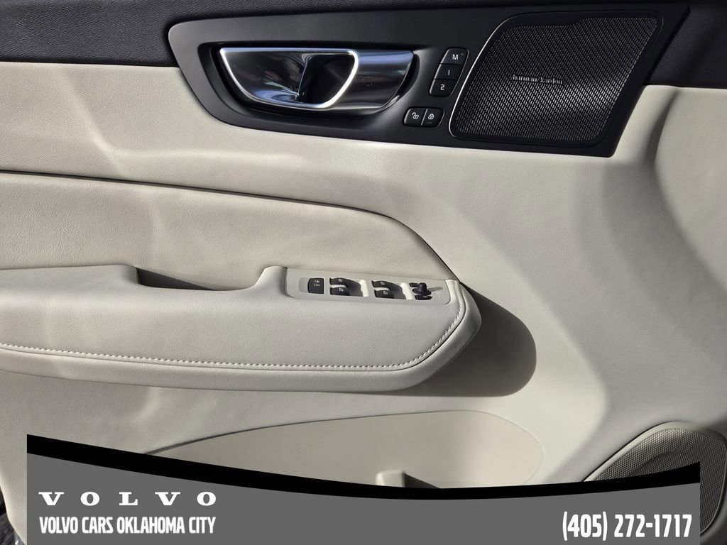 New 2026 Volvo XC60 T8 Ultra w/ Protection Package Premier image 24