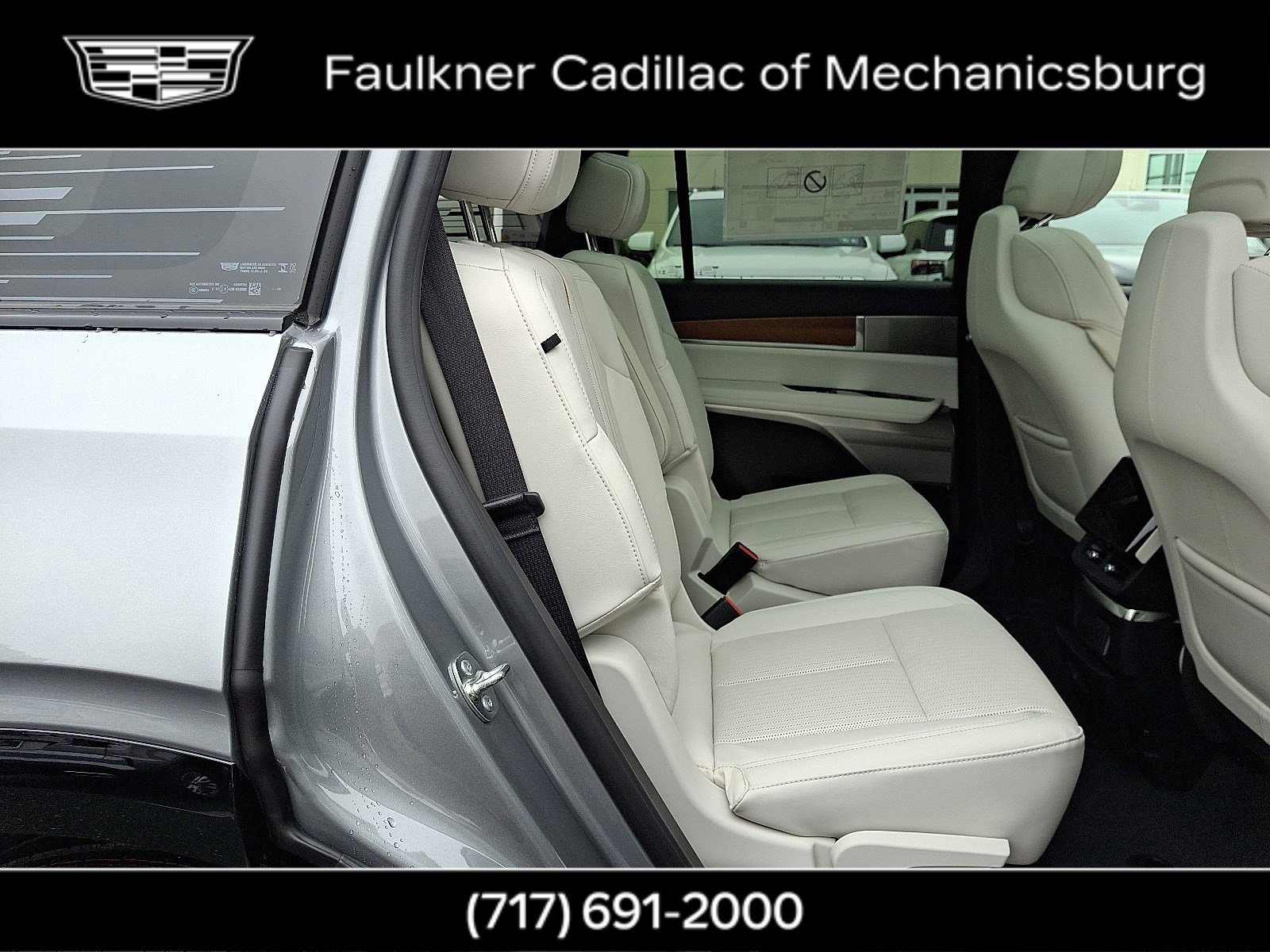 New 2026 Cadillac Vistiq Sport w/ LPO, Floor Liner Package image 19