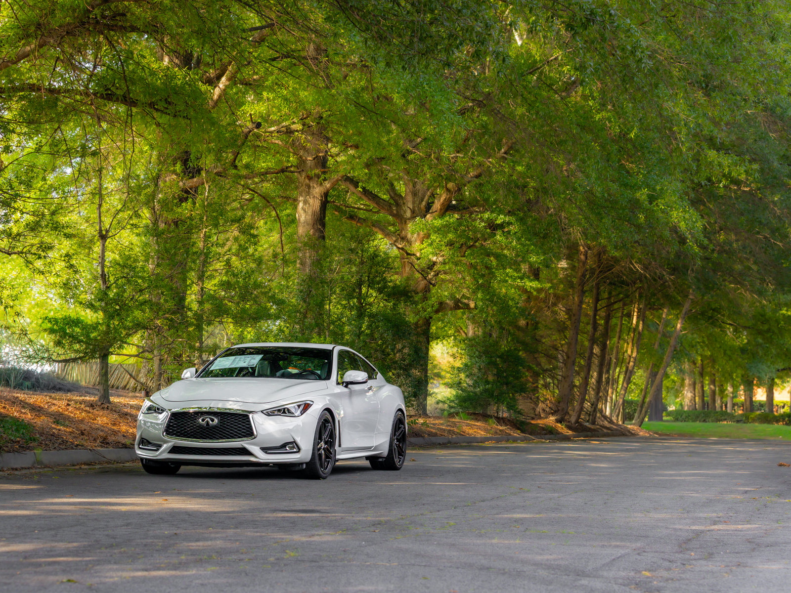 Used 2017 INFINITI Q60 3.0t w/ Premium Plus Package 3.0T RWD image 40