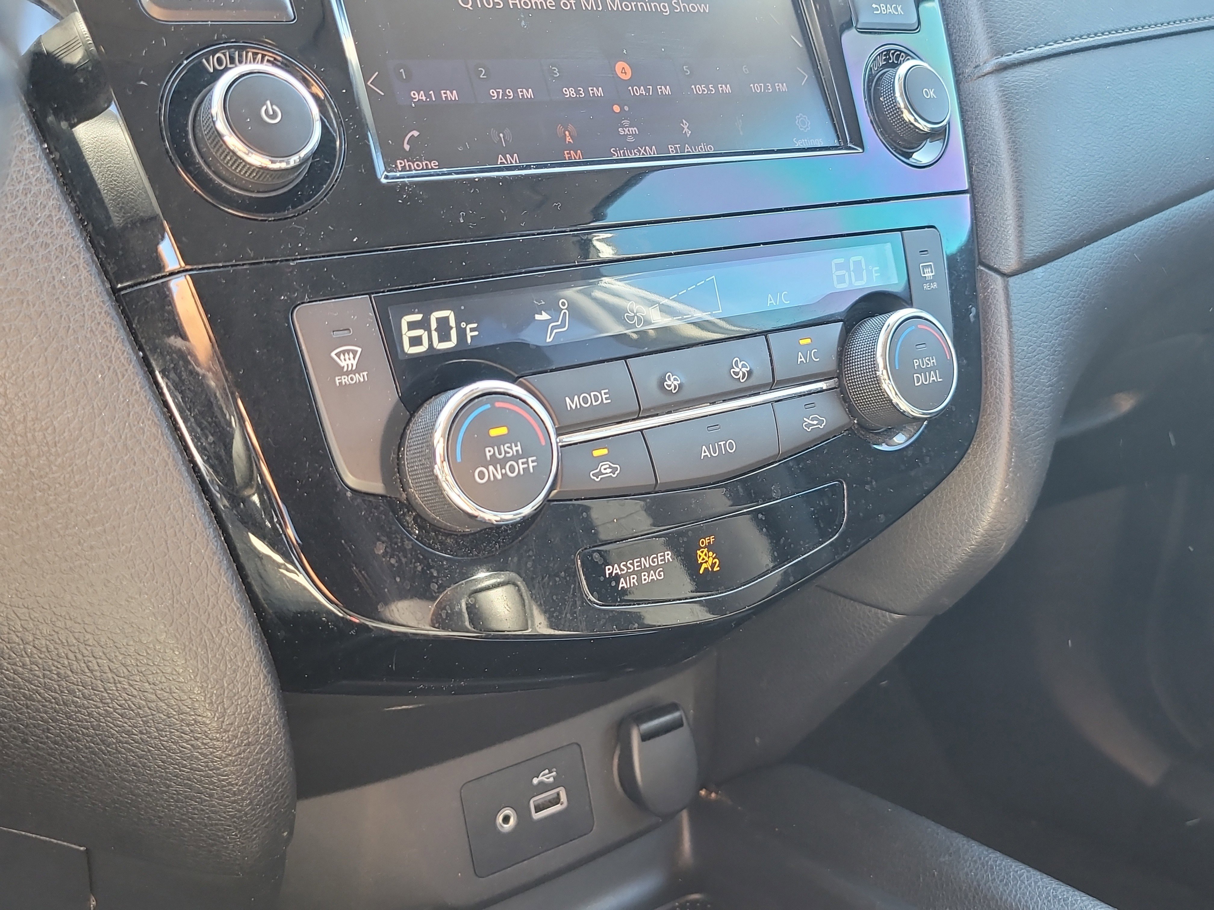 Used 2019 Nissan Rogue SV image 22