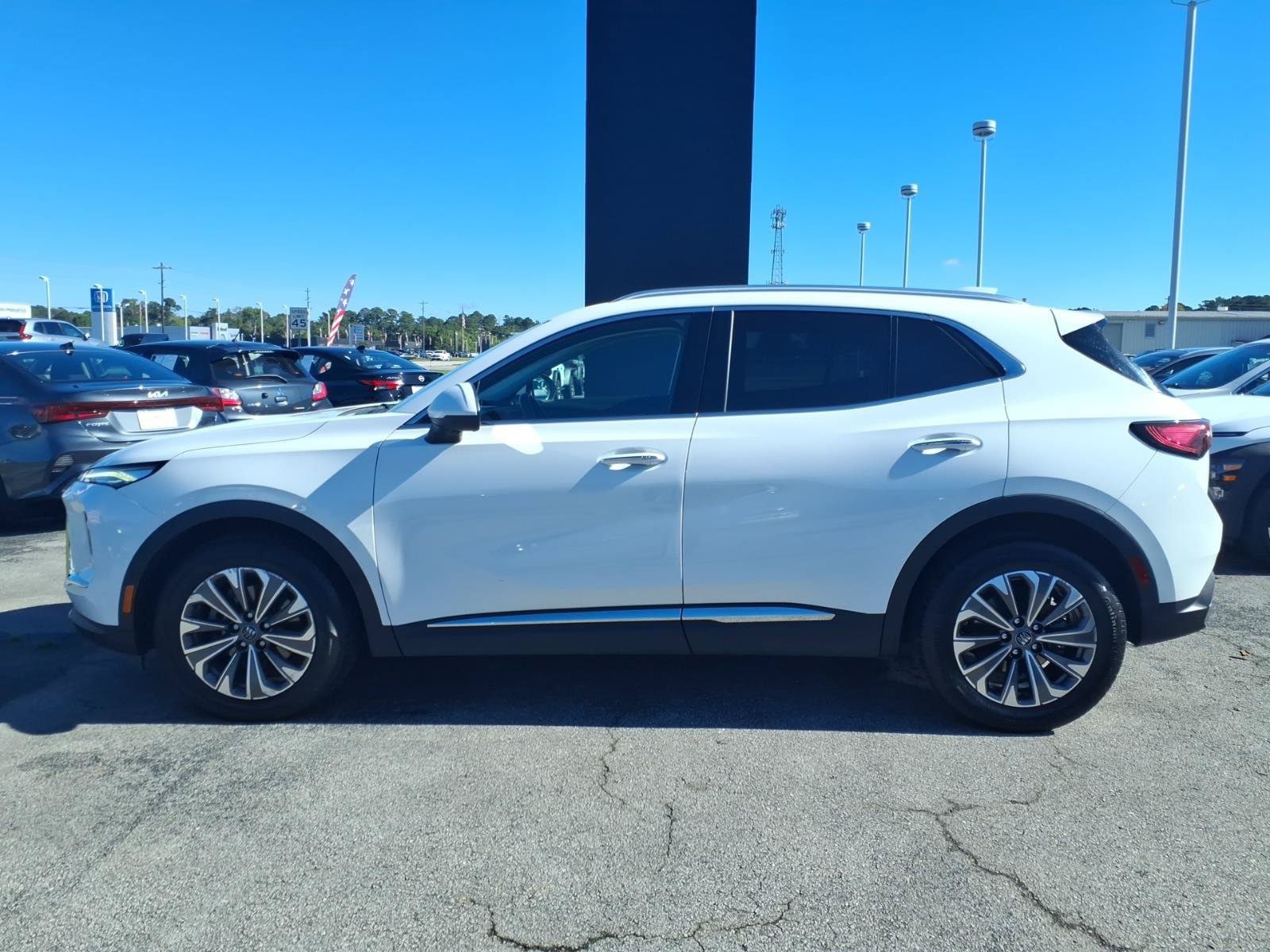 Used 2024 Buick Envision Preferred AWD/4WD image 5