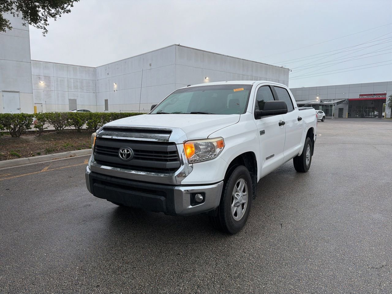 Used 2014 Toyota Tundra SR5 w/ SR5 Upgrade Package