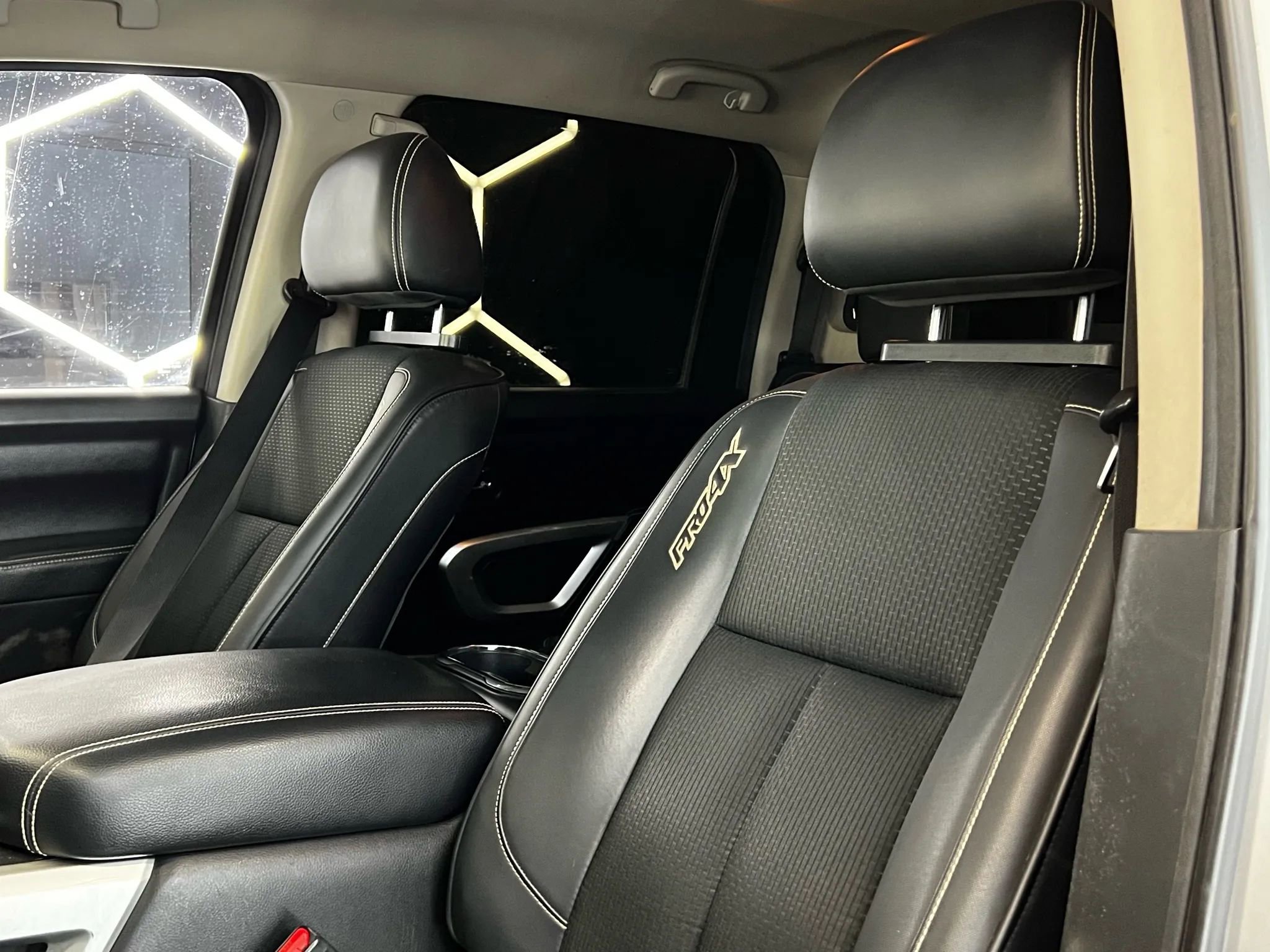 Used 2017 Nissan Titan PRO-4X AWD/4WD image 20