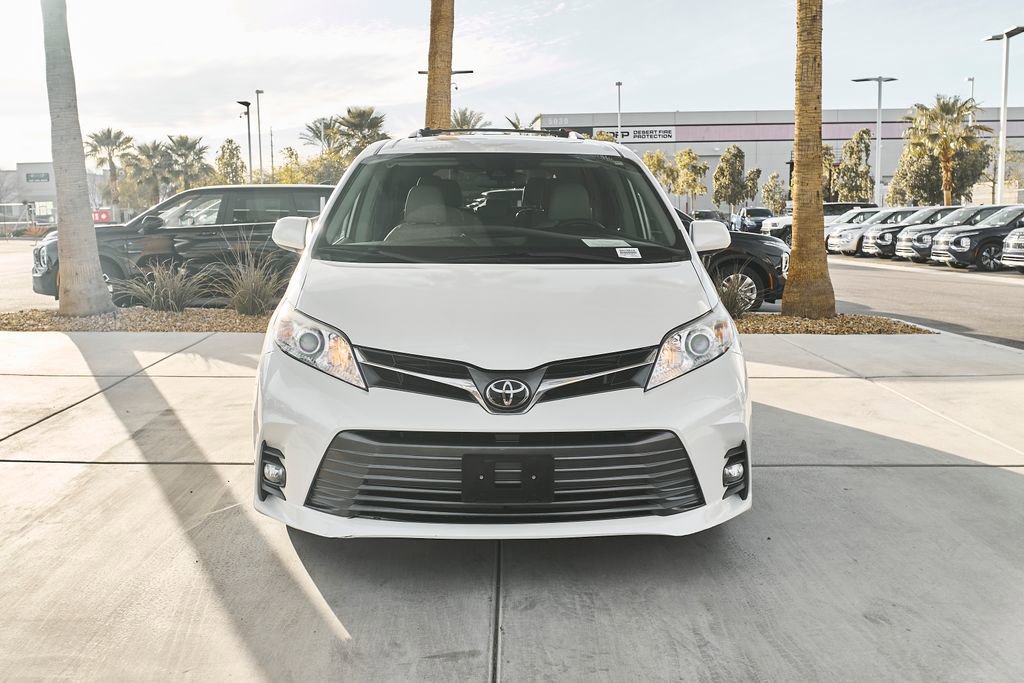 Used 2020 Toyota Sienna XLE w/ XLE Navigation Package image 6