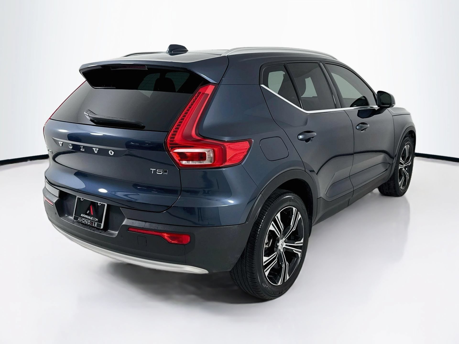 Used 2022 Volvo XC40 T5 Inscription w/ Climate Package AWD/4WD image 8