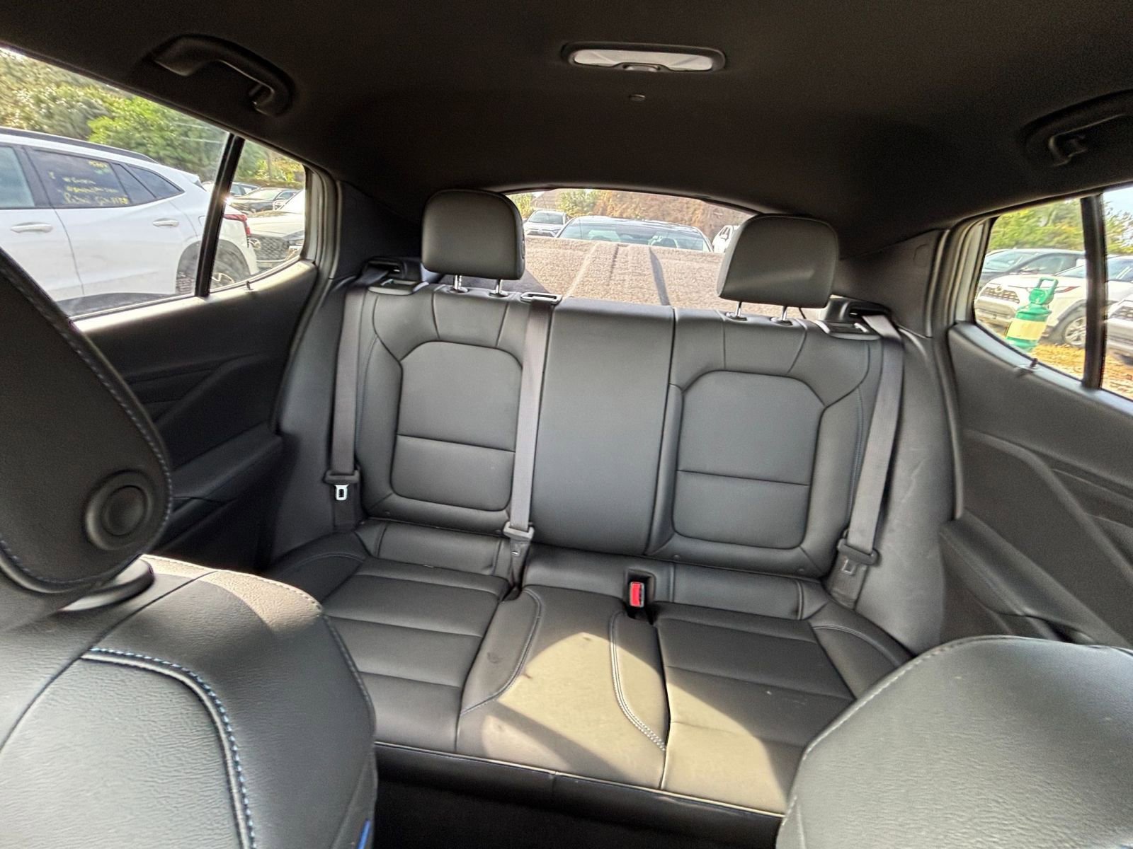 Used 2025 Buick Envista Sport Touring image 38