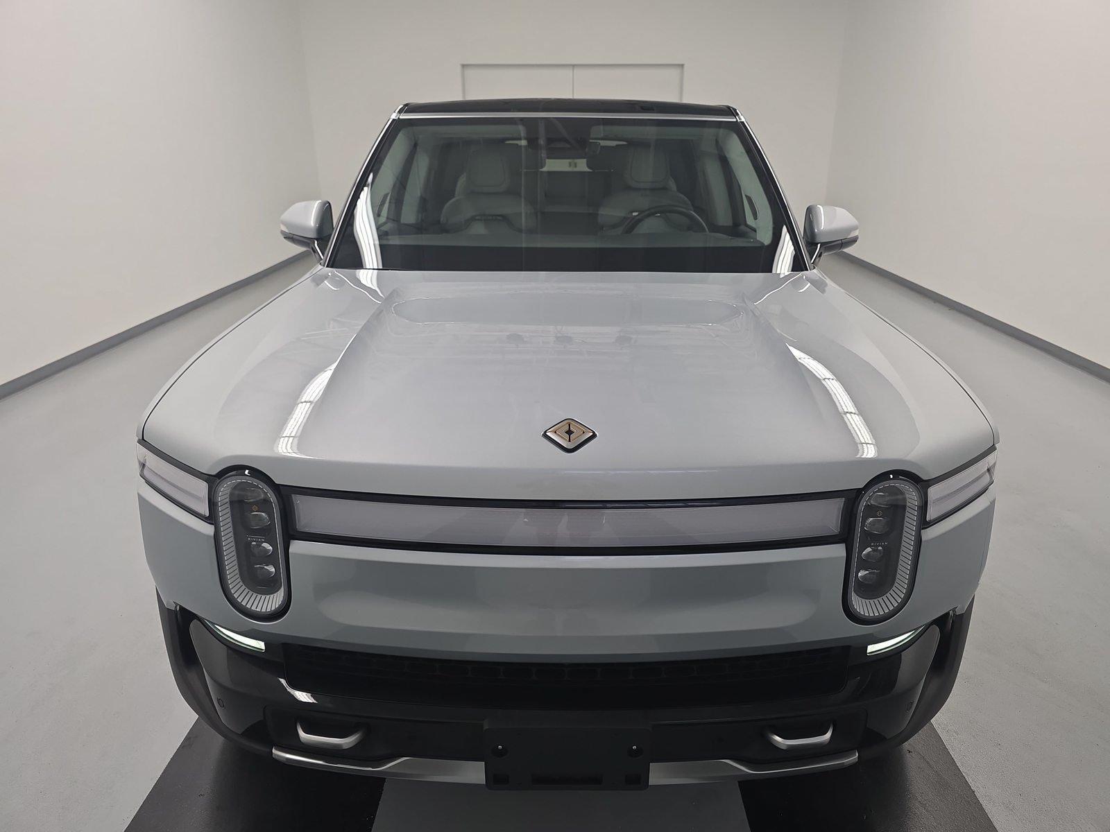 Used 2024 Rivian R1S Adventure Quad AWD/4WD image 8