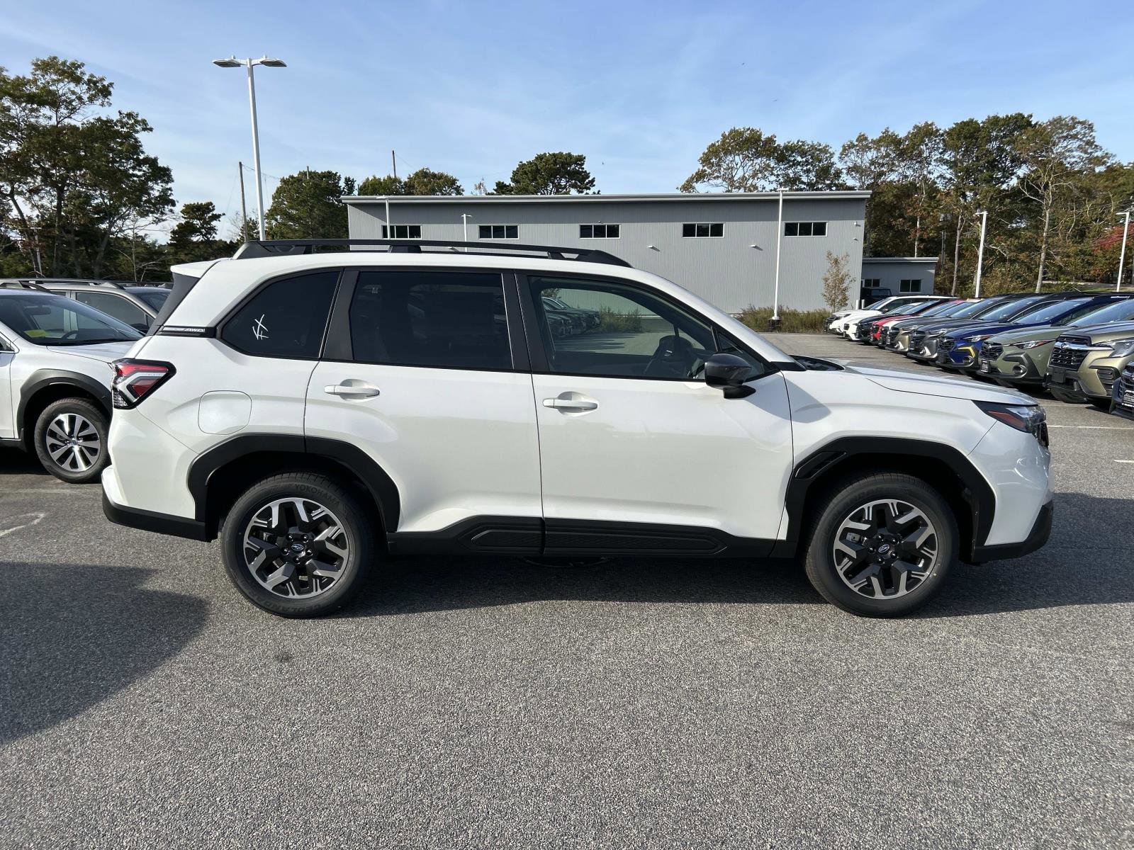 Used 2025 Subaru Forester Premium image 2