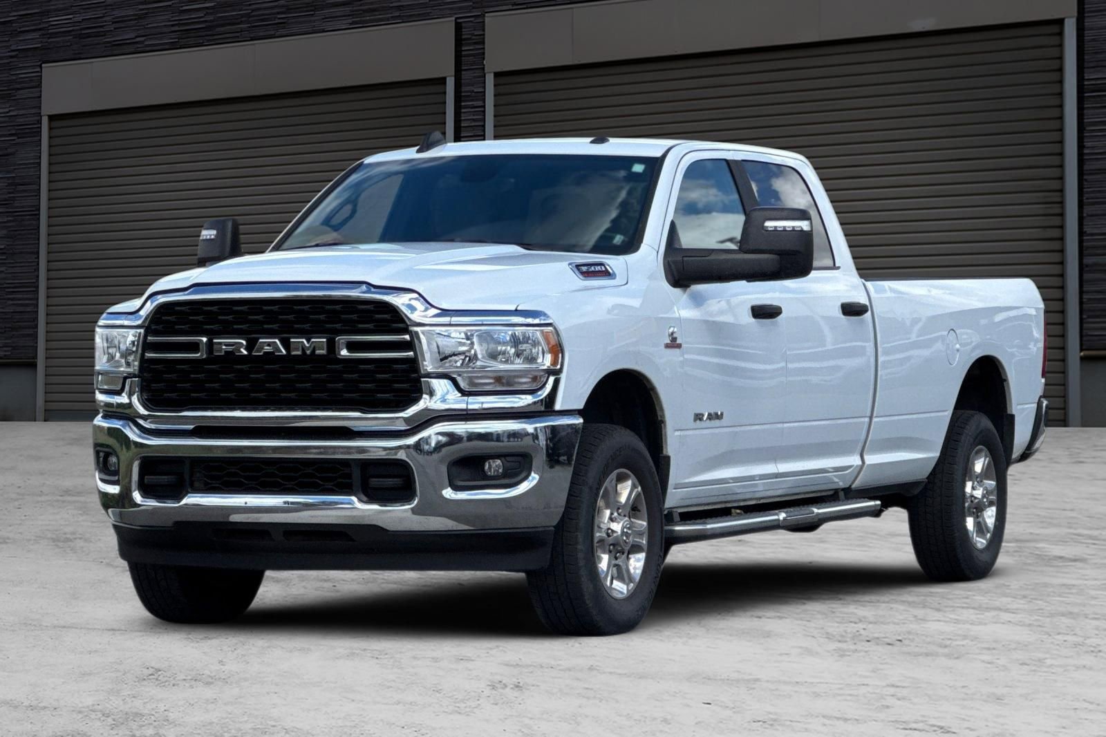 Used 2024 RAM 3500 Big Horn image 9