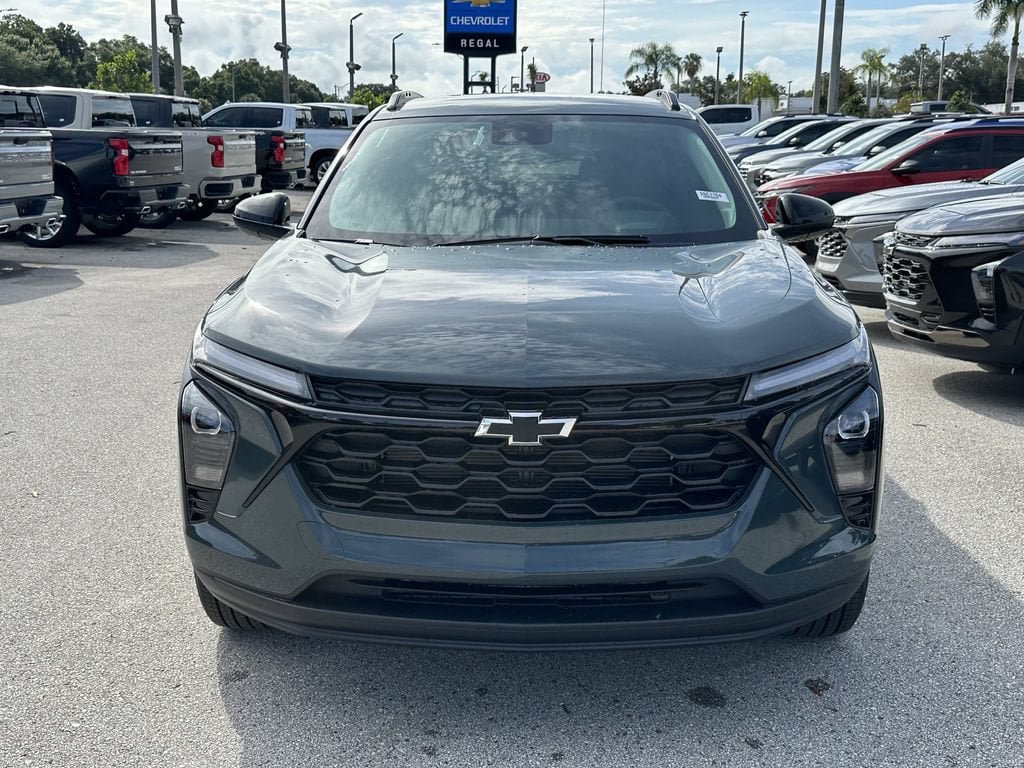 New 2026 Chevrolet Trax LT w/ Driver Confidence Package FWD image 3