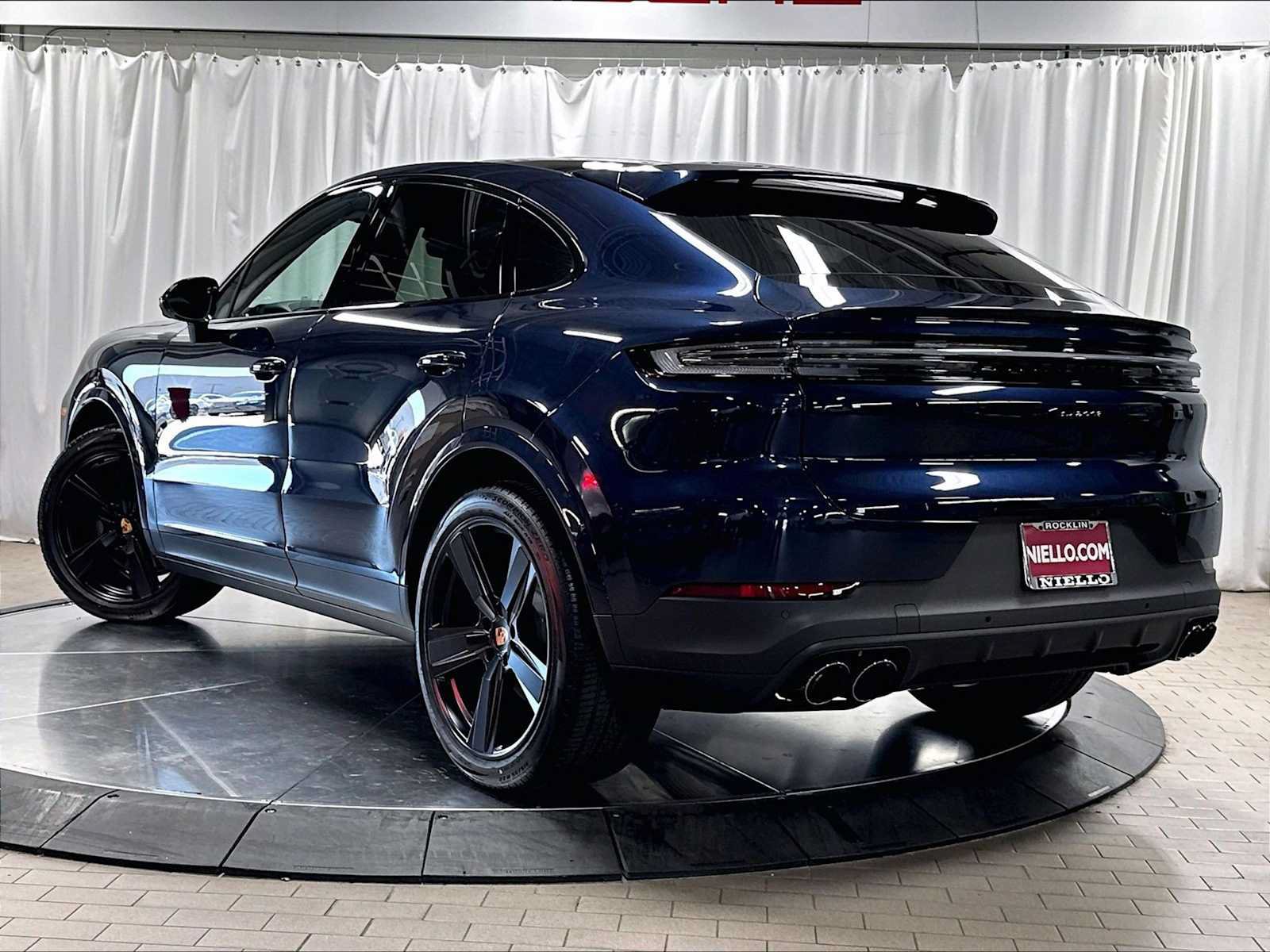 New 2026 Porsche Cayenne Coupe AWD/4WD image 3