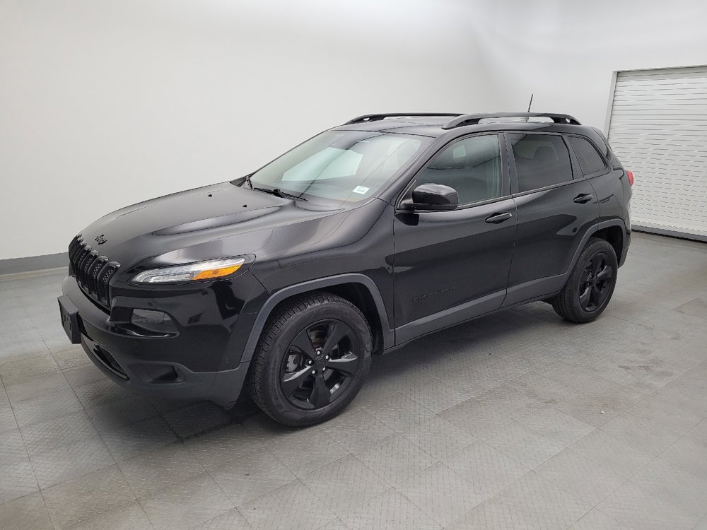 Used 2018 Jeep Cherokee Limited w/ Technology Group image 2