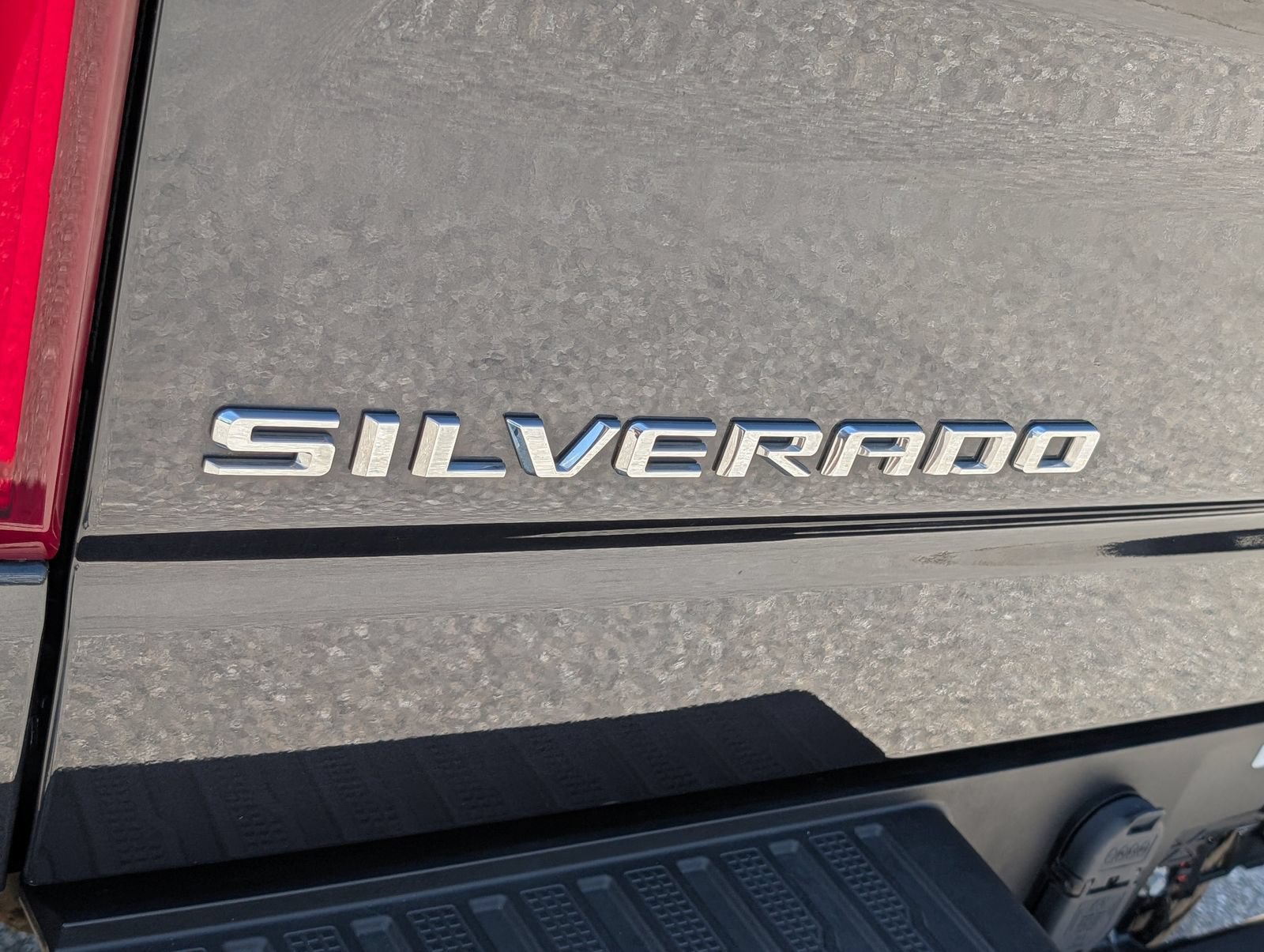 Used 2022 Chevrolet Silverado 1500 RST w/ Z71 Off-Road Package AWD/4WD image 9