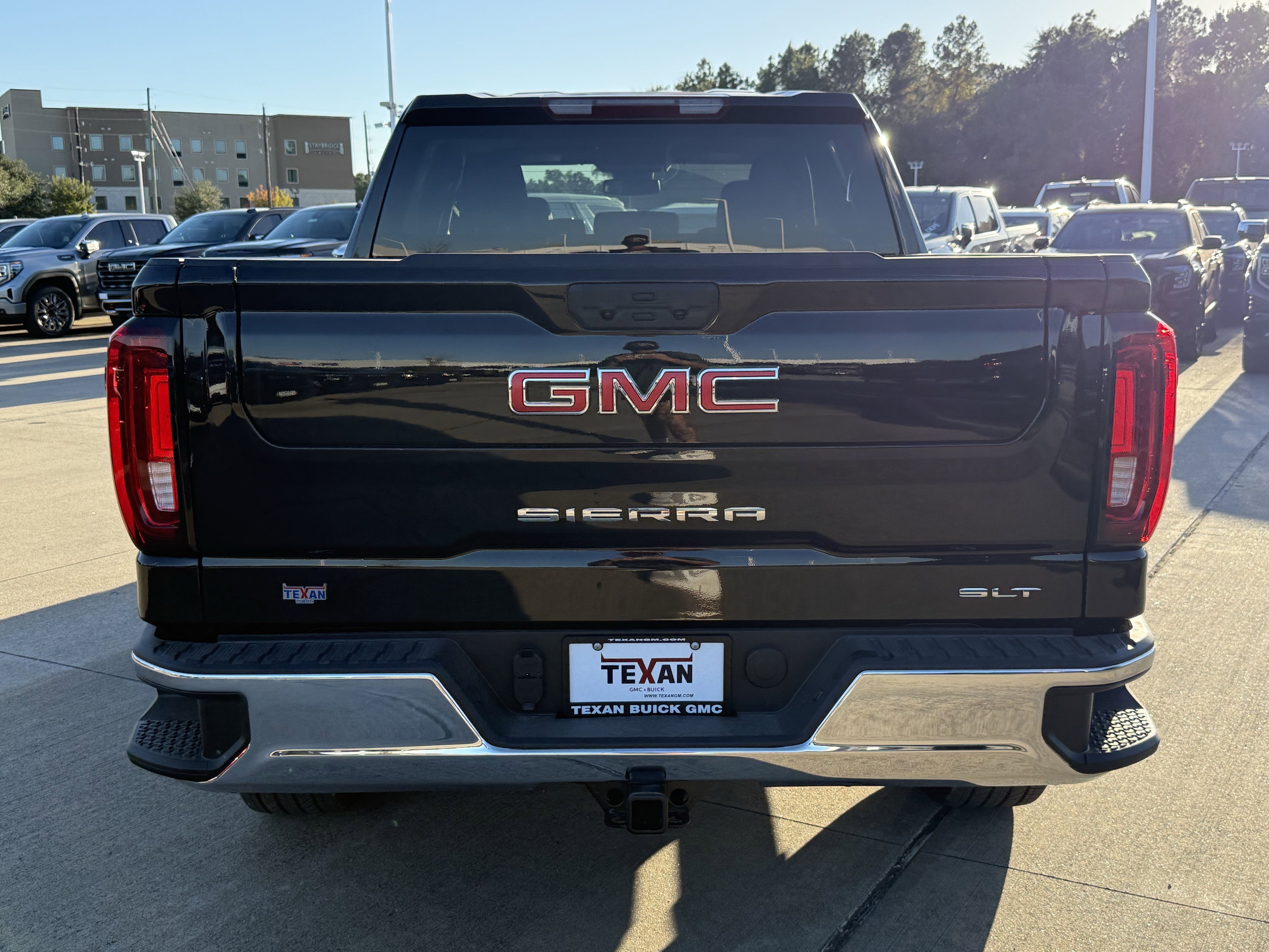 New 2026 GMC Sierra 1500 SLT image 6