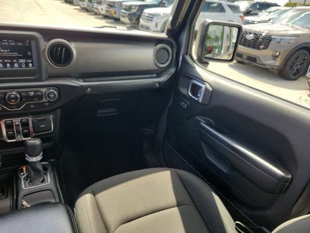Used 2021 Jeep Gladiator Sport AWD/4WD image 19