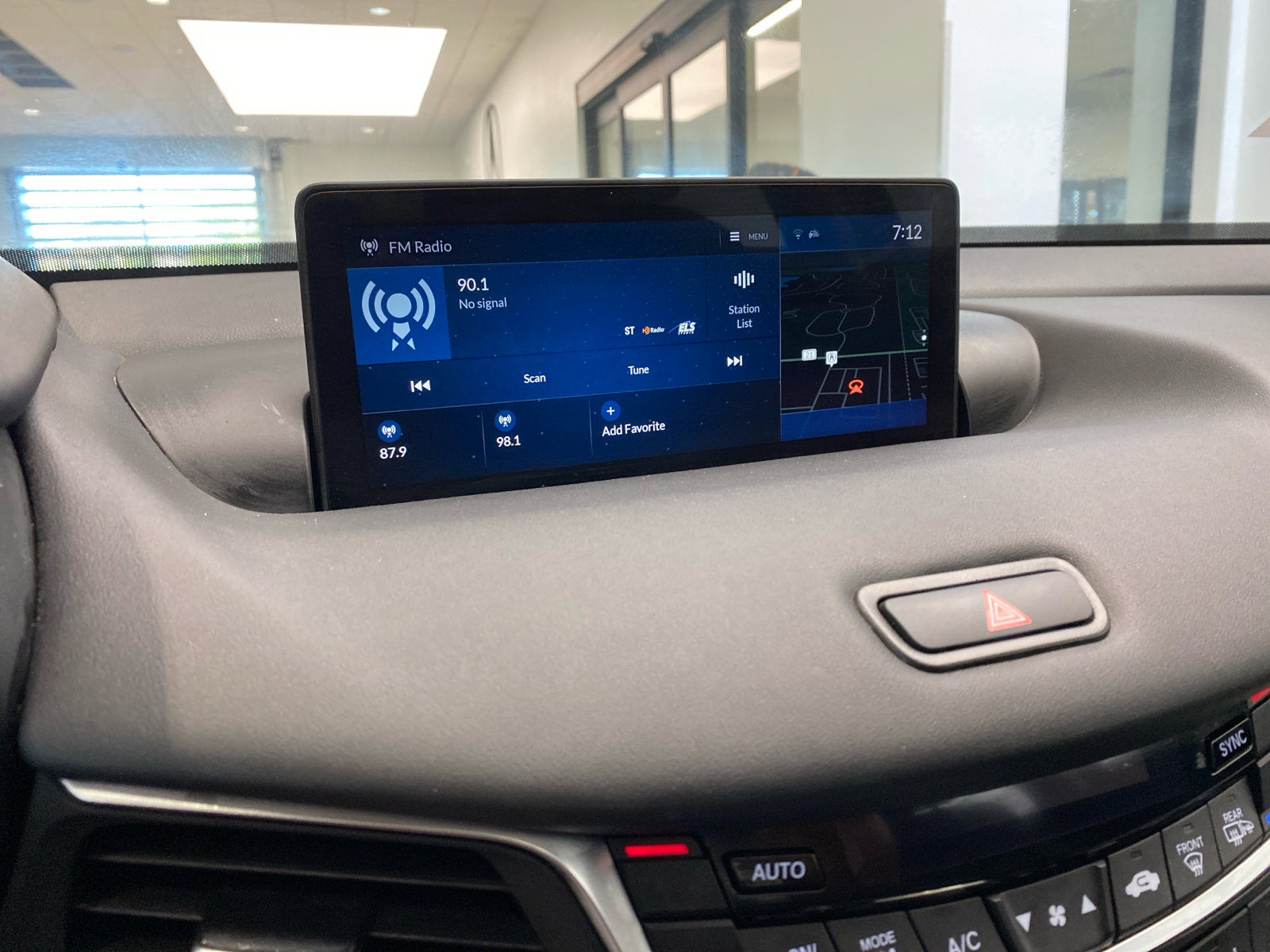 Used 2022 Acura TLX w/ Technology Package image 21