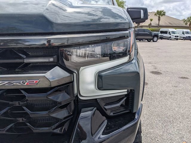 Used 2025 Chevrolet Silverado 1500 ZR2 w/ Technology Package AWD/4WD image 9