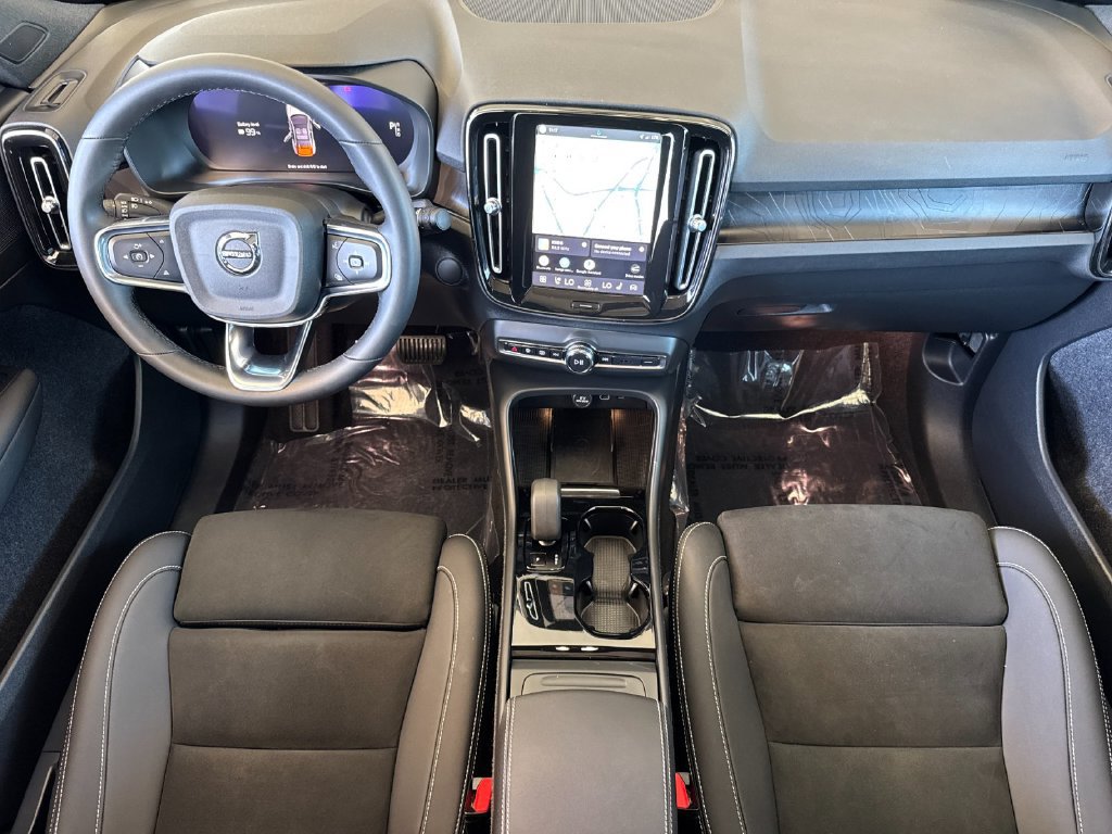 Certified 2023 Volvo C40 P8 Recharge Plus w/ Climate Package AWD/4WD image 12