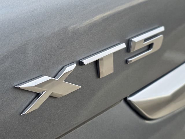 Used 2025 Cadillac XT5 Premium Luxury image 8