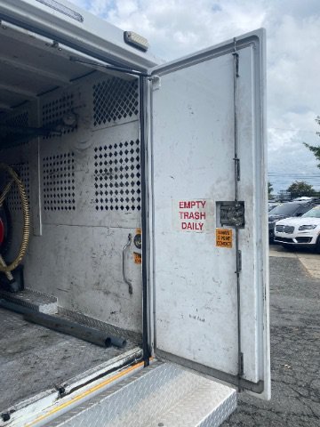 Used 2019 Freightliner Sprinter 3500 w/ Premium Package RWD image 20