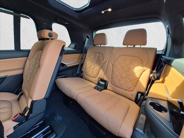 New 2027 BMW X7 xDrive40i w/ M Sport Package AWD/4WD image 17