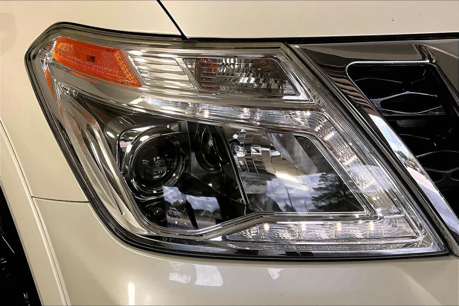 Used 2020 Nissan Armada Platinum w/ Captain's Chairs Package RWD image 25