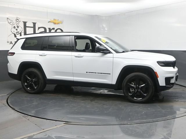 Used 2023 Jeep Grand Cherokee L Laredo AWD/4WD image 1
