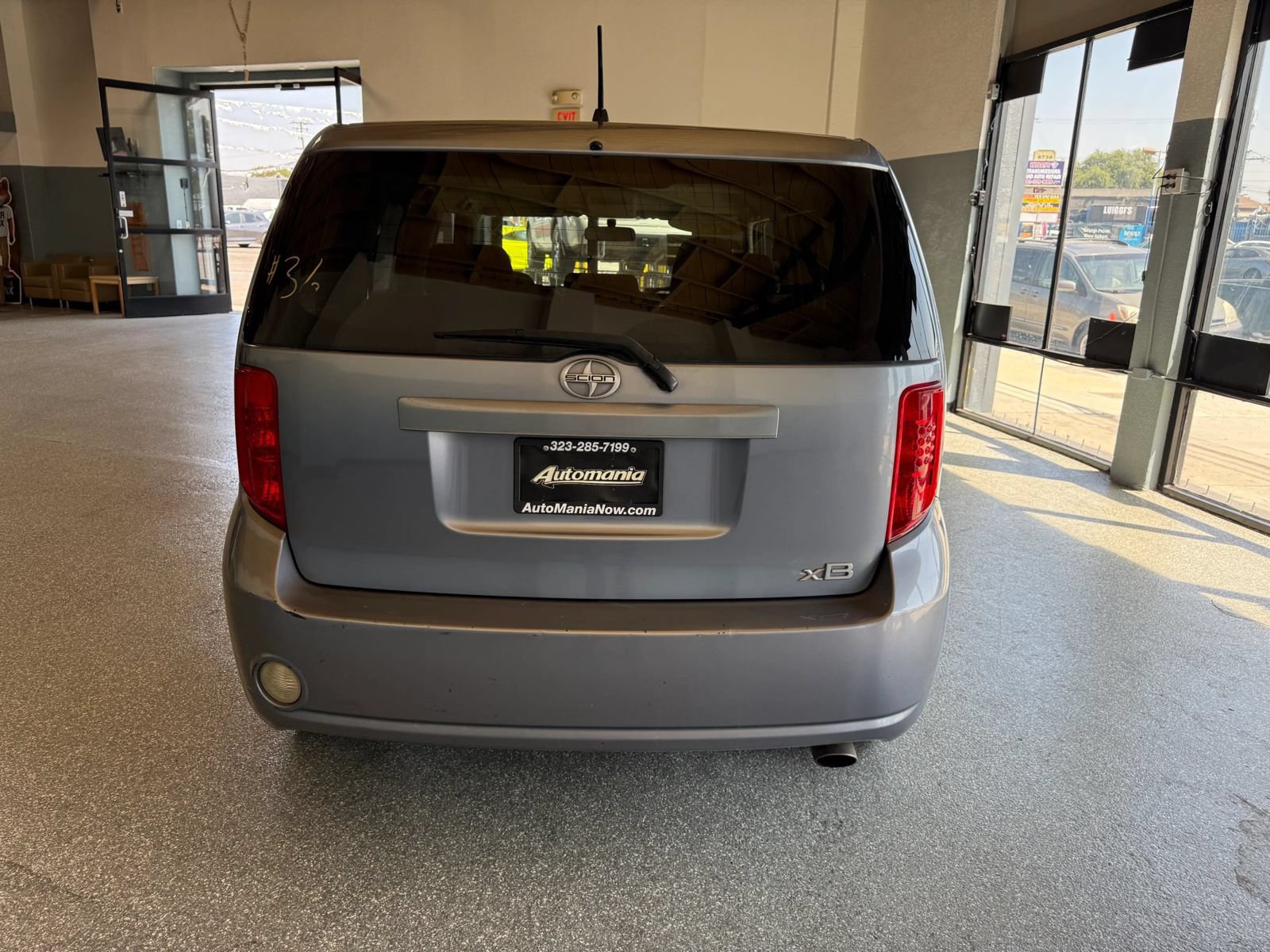 Used 2009 Scion xB FWD image 6
