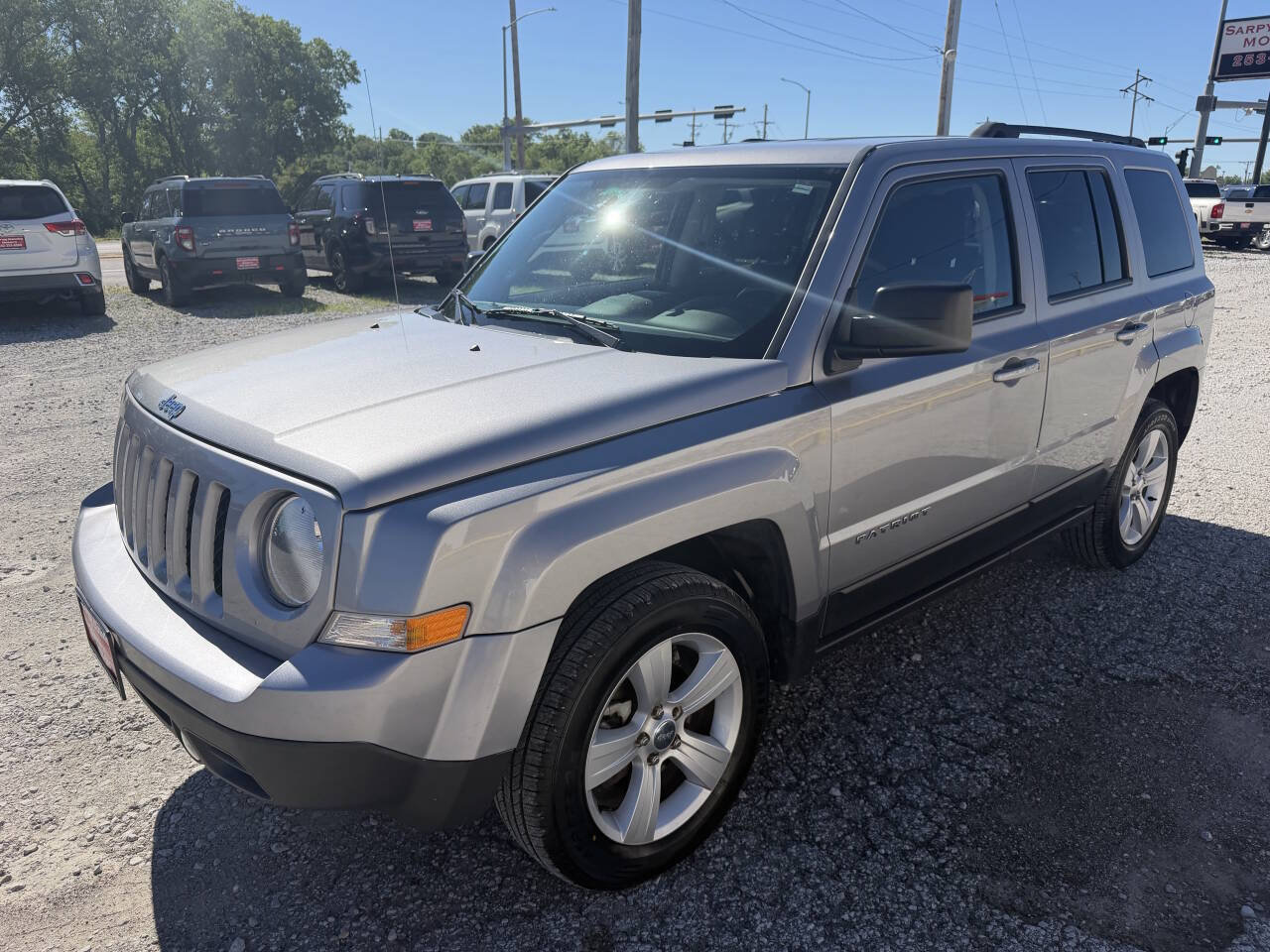 Used 2016 Jeep Patriot Latitude AWD/4WD image 7