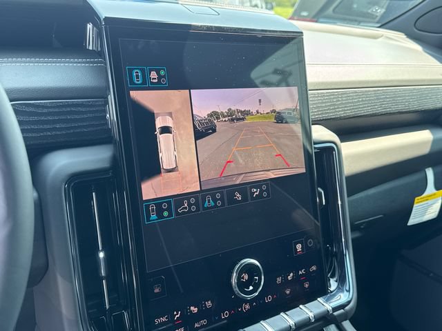 New 2026 GMC Yukon XL AT4 Ultimate AWD/4WD image 24