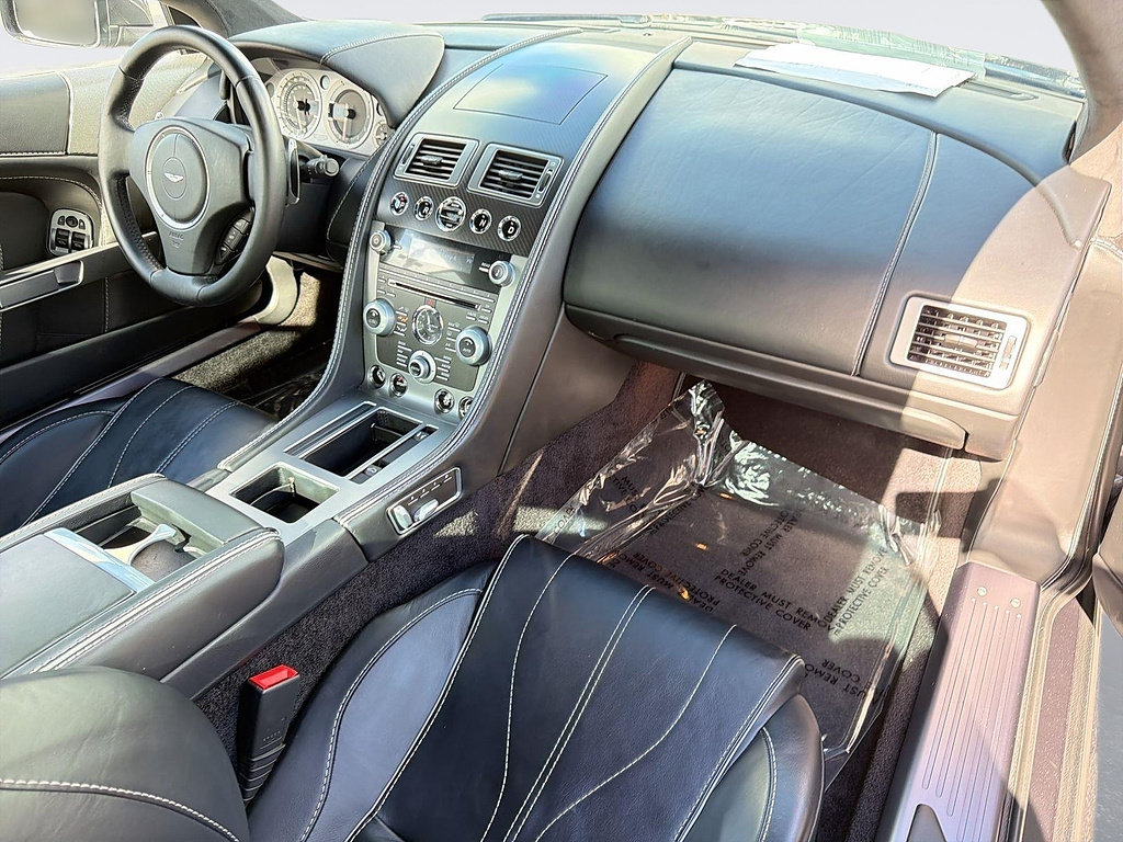 Used 2015 Aston Martin DB9 Coupe RWD image 28