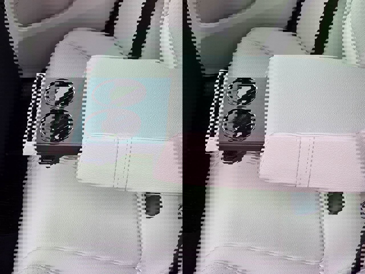 Used 2024 Mercedes-Benz C 300 4MATIC Sedan image 29