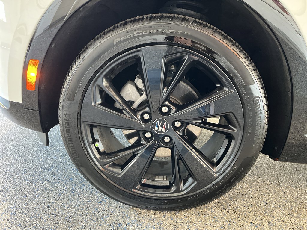 Used 2025 Buick Envision Sport Touring image 35