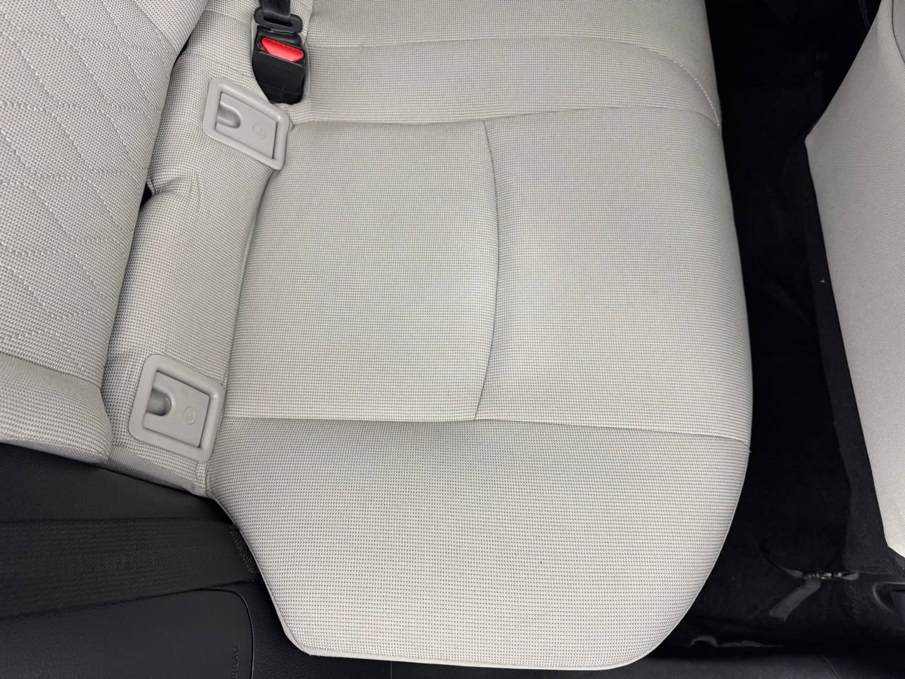 Used 2024 Toyota Corolla Cross L image 33