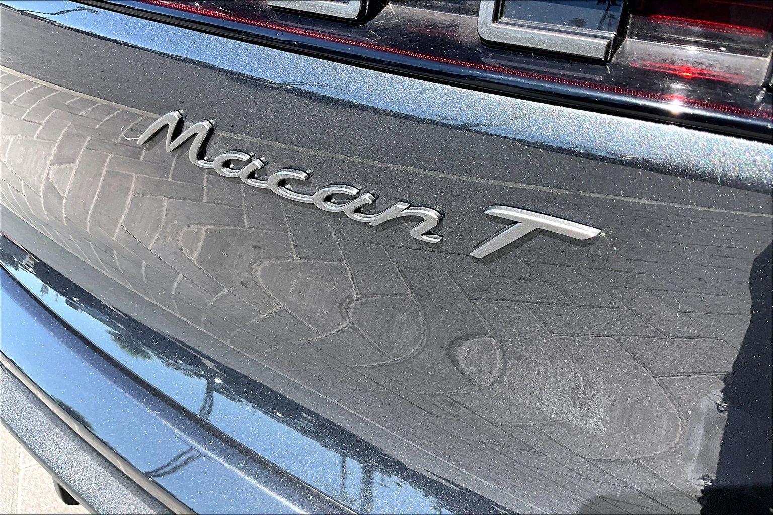 Used 2024 Porsche Macan Turbo AWD/4WD image 8