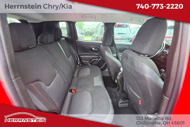 Used 2020 Jeep Renegade Trailhawk w/ Cold Weather Group AWD/4WD image 24