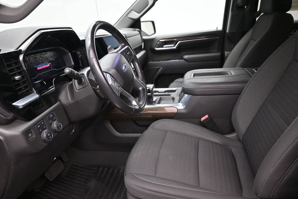 Used 2022 Chevrolet Silverado 1500 LT Trail Boss AWD/4WD image 12