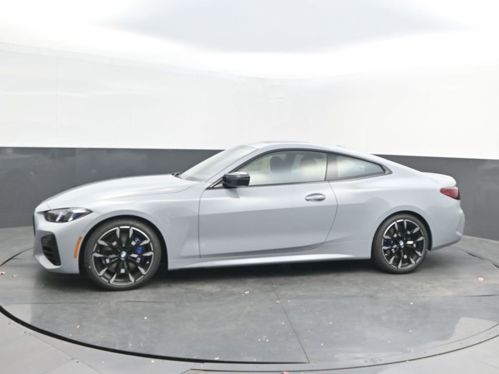 New 2026 BMW M440i Coupe RWD image 2