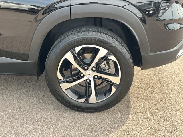 Certified 2025 Chevrolet Trax RS w/ Driver Confidence Package FWD image 13
