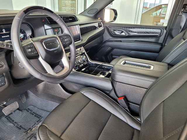 Used 2024 GMC Yukon Denali w/ Advanced Technology Package AWD/4WD image 10