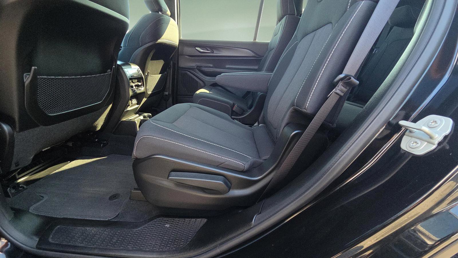 Used 2024 Jeep Grand Cherokee L Laredo w/ Luxury Tech Group I image 22