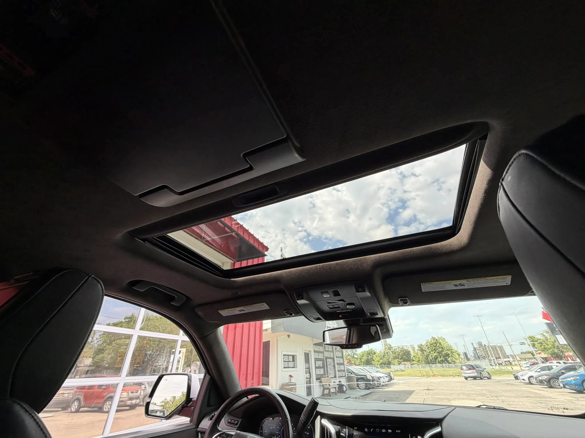 Used 2016 Cadillac Escalade Platinum AWD/4WD image 23