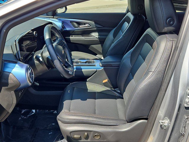 Used 2024 Chevrolet Equinox EV LT w/ LPO, Active Package FWD image 18