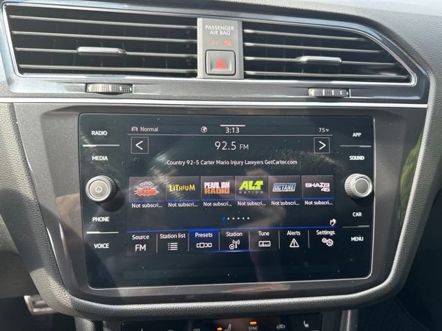 Used 2023 Volkswagen Tiguan SE R-Line AWD/4WD image 23